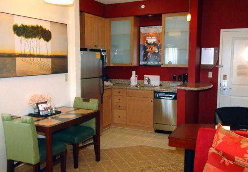 Residence Inn Мелбърн Стая снимка